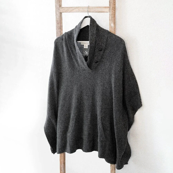 NWT! LOVESTITCH ANGORA BLEND OVERSIZED CHARCOAL GRAY SWEATER PONCHO - Picture 1 of 10